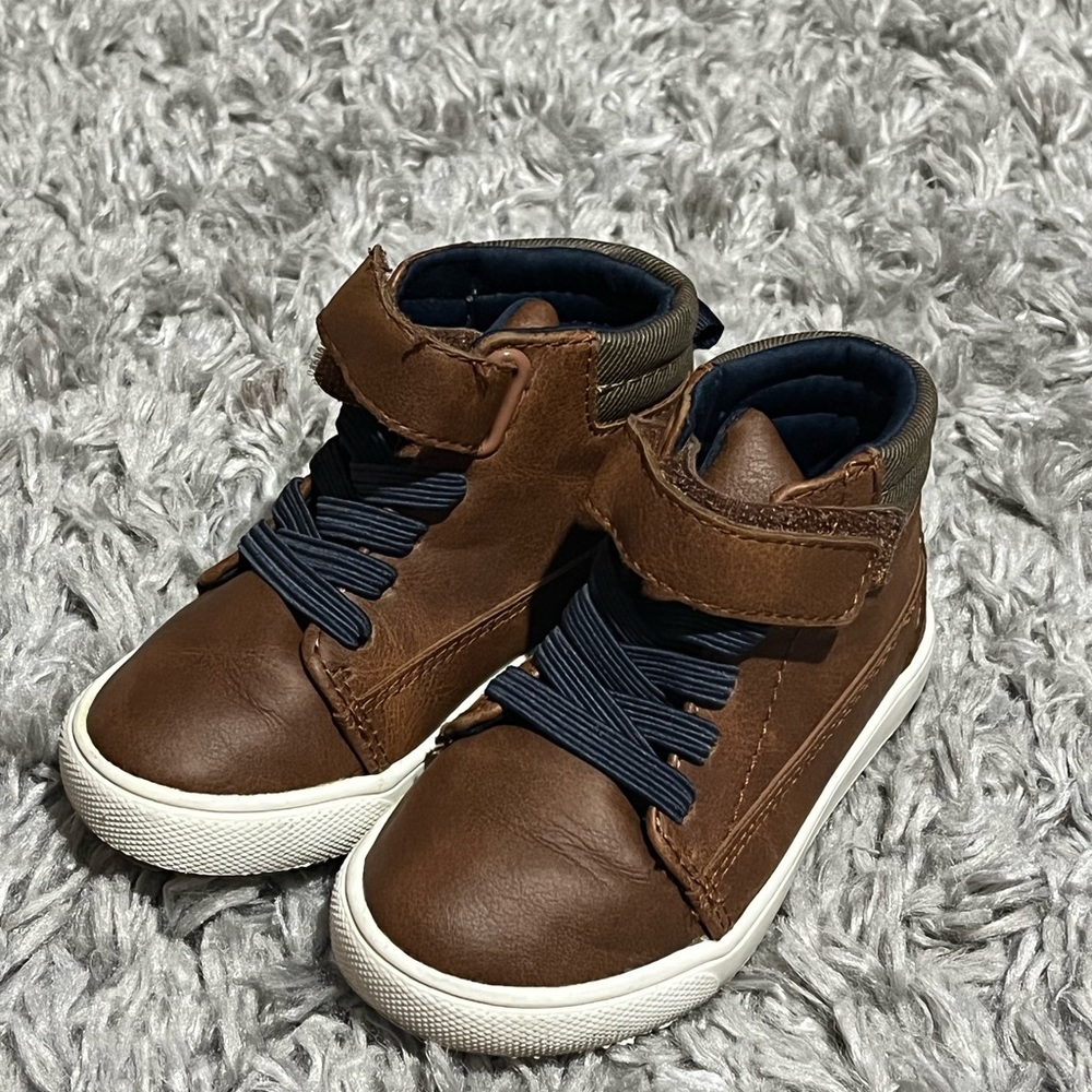 Toddler boys size 7 shoes